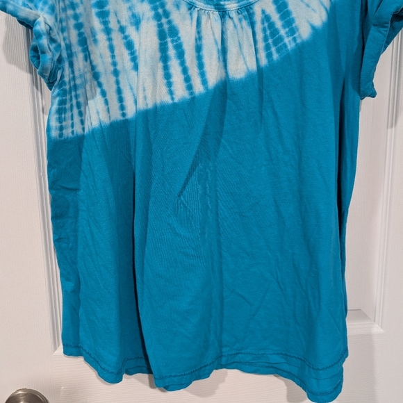 Lane Bryant Blue Diagonal Tie-Dye Short Sleeve Shirt in Size 18/20 (2X) - Picture 5 of 6